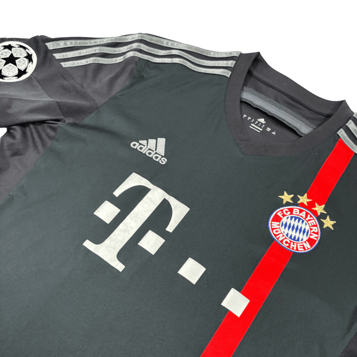 2014/15 - Bayern Munich - Third - ROBBEN #10 (L)