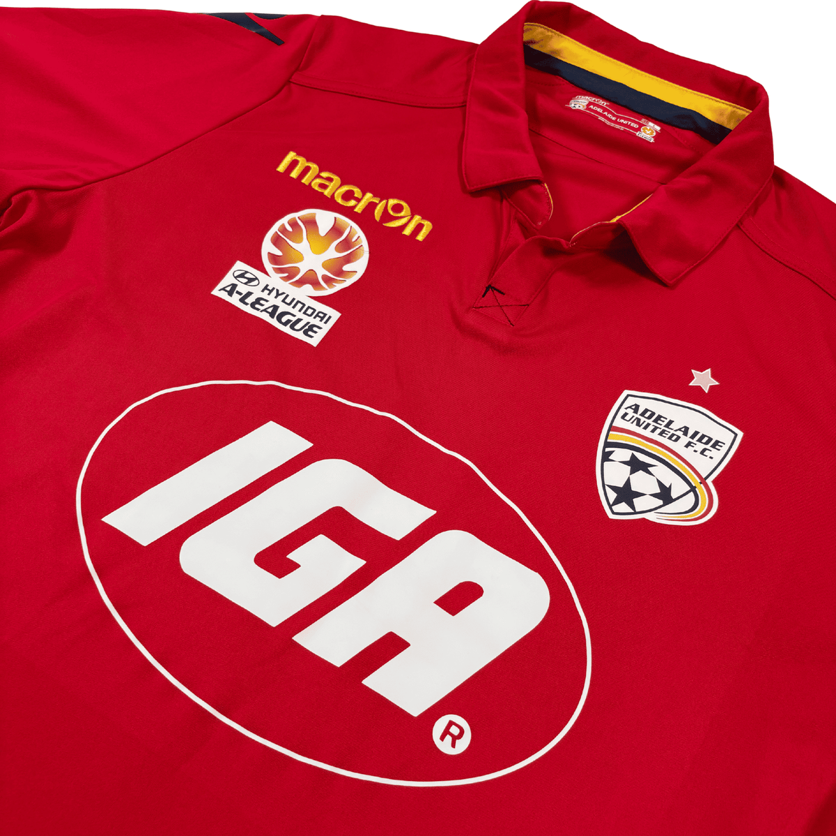 2016/17 - Adelaide - Domicile (L)
