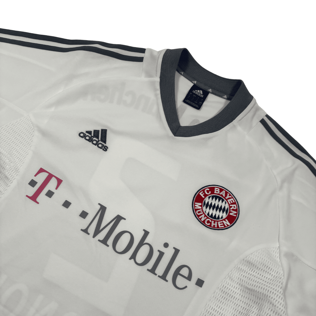 2002/04 - Bayern Munich - Extérieur - SAGNOL #2 (L)