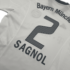 2002/04 - Bayern Munich - Extérieur - SAGNOL #2 (L)