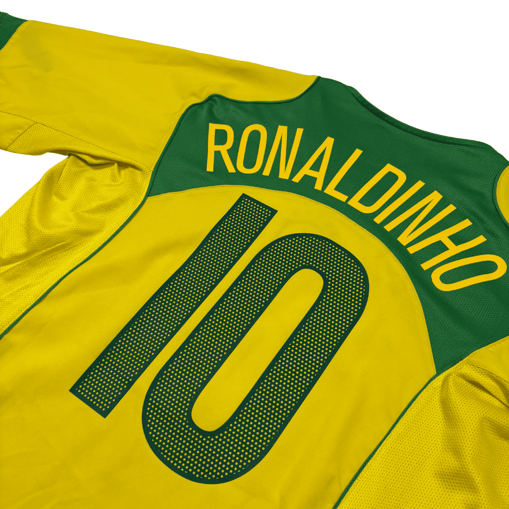 2002/04 - Brésil - Domicile - RONALDINHO #10 (L)