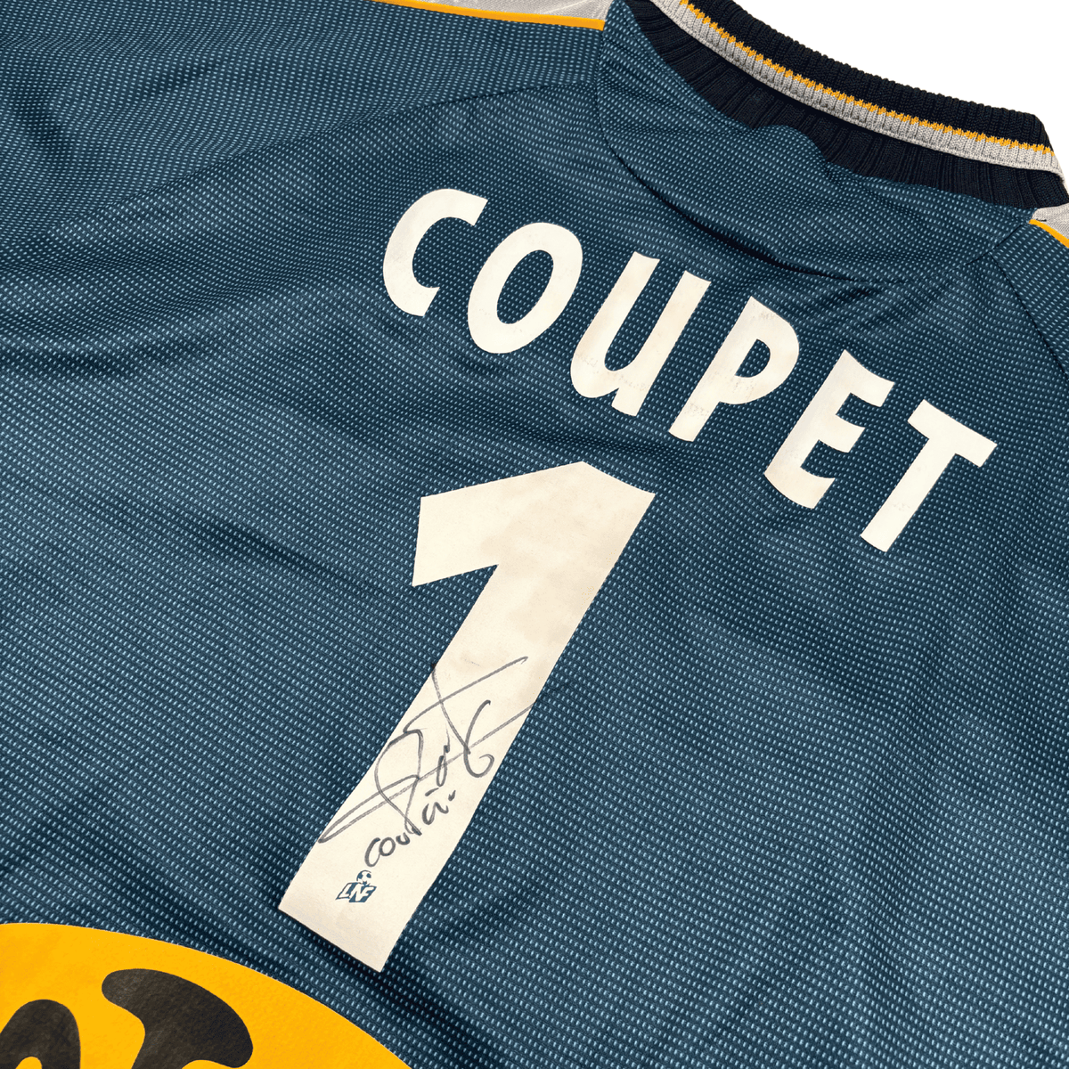 2000/01 - Olympique Lyonnais - GK - "Porté/Préparé/Signé" COUPET #1 (XL)